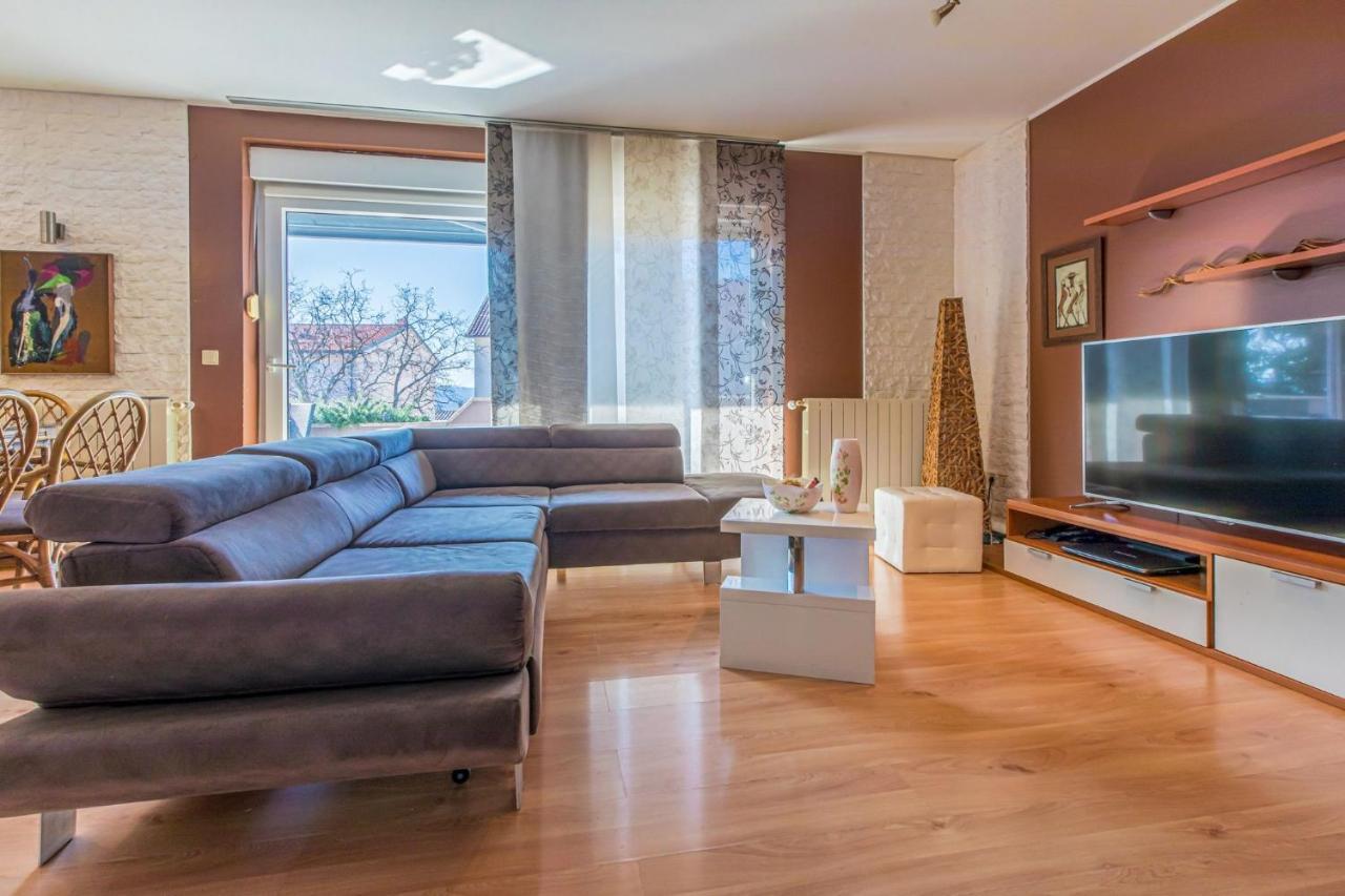 Apartments Alin دْغاماي المظهر الخارجي الصورة