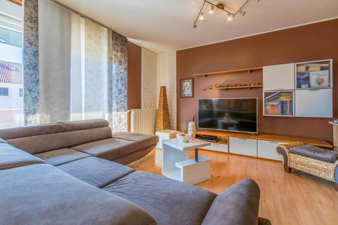 Apartments Alin دْغاماي المظهر الخارجي الصورة