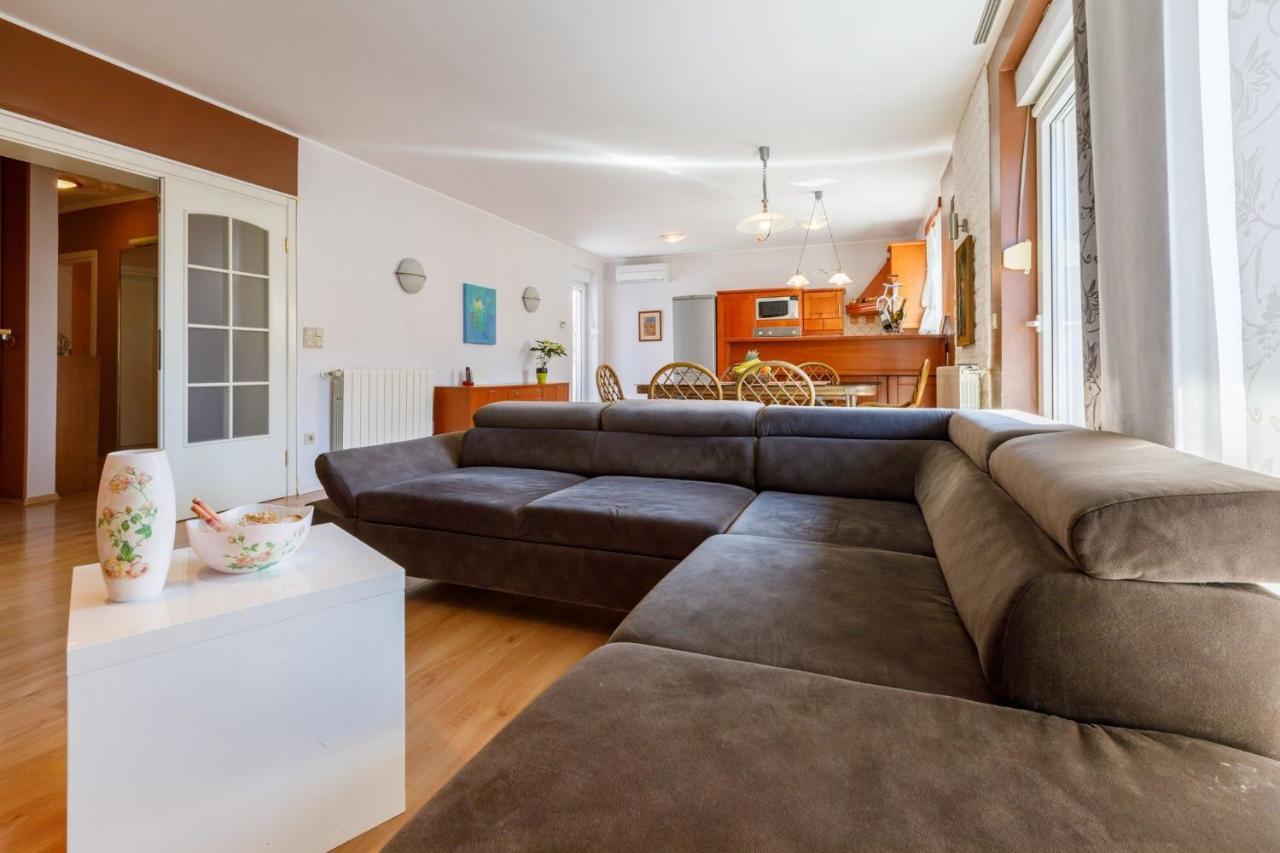Apartments Alin دْغاماي المظهر الخارجي الصورة